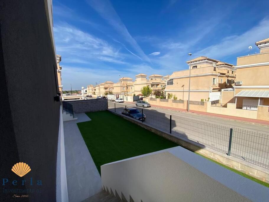 Beautiful New South Facing Bungalow With Large Terrace Dehesa de Campoamor  Extérieur photo